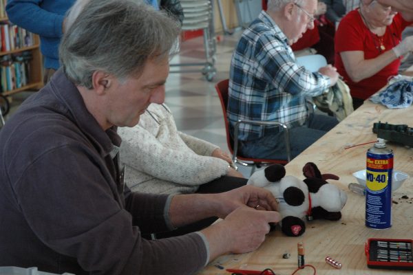 Repair Café elektrische knuffelkoe
